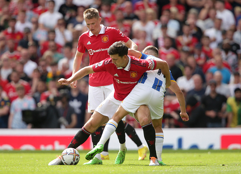 曼联防线失误连连,纽卡斯尔三球完胜红魔    曼联防线失误连连,纽卡斯尔三球完胜红魔